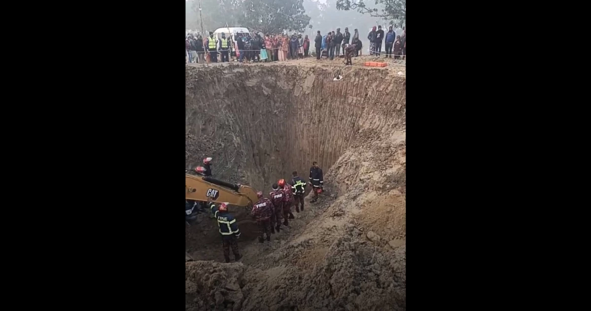 Rajshahi rescue teams race to save toddler Sajid from deep tube-well