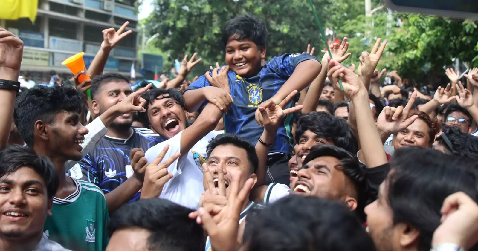 Argentina fans celebrate group-stage sweep at DU’s TSC