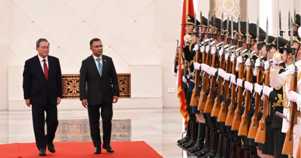 PM Tarique, Chinese Premier Li Qiang hold bilateral talks in Beijing; several MoUs signed