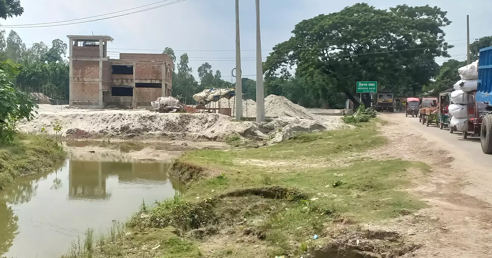 Seven years on, Sonahat Bridge still incomplete; 139-yr-old railway bridge remains only option