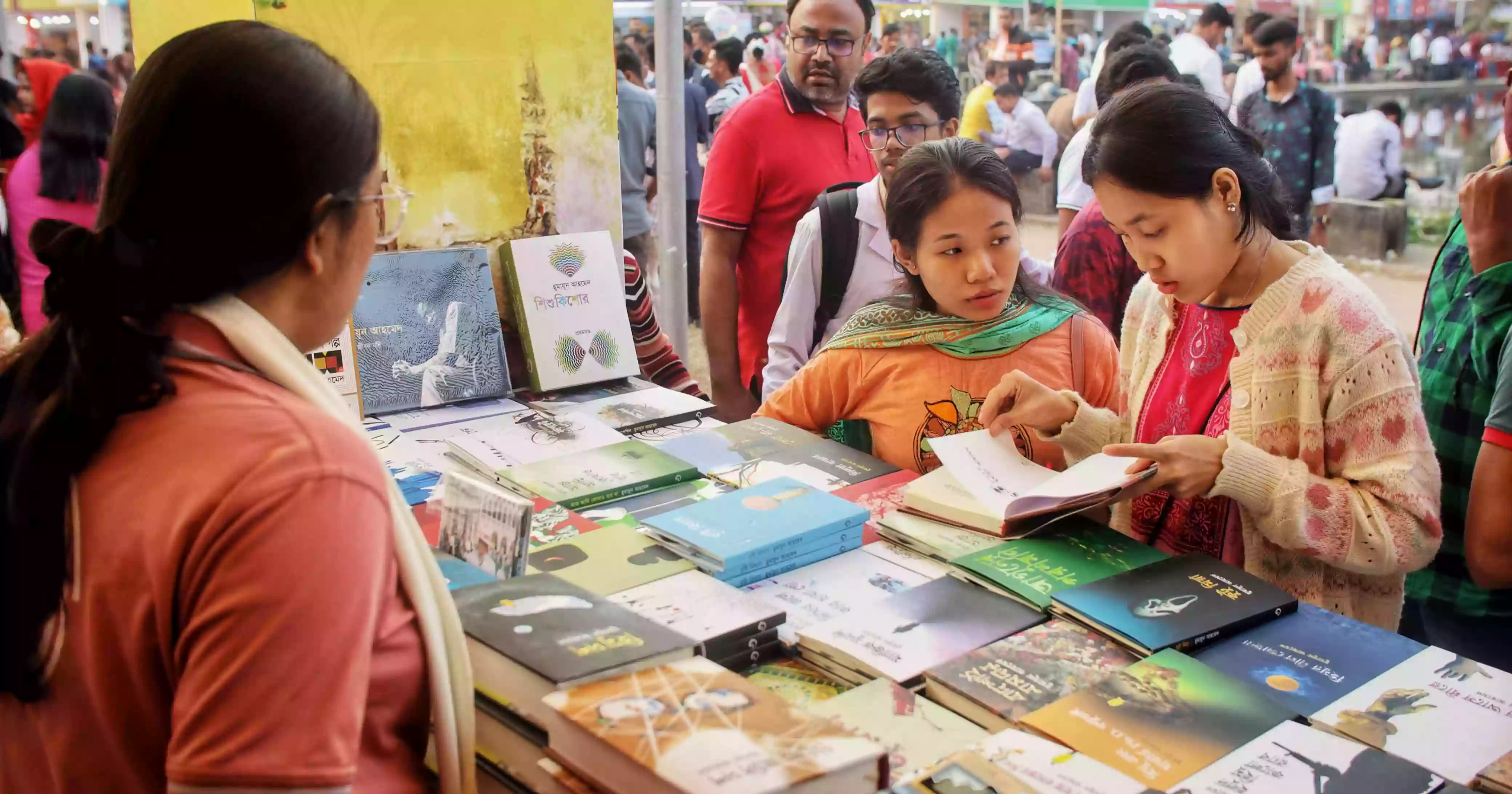 Book fair draws more visitors on third day