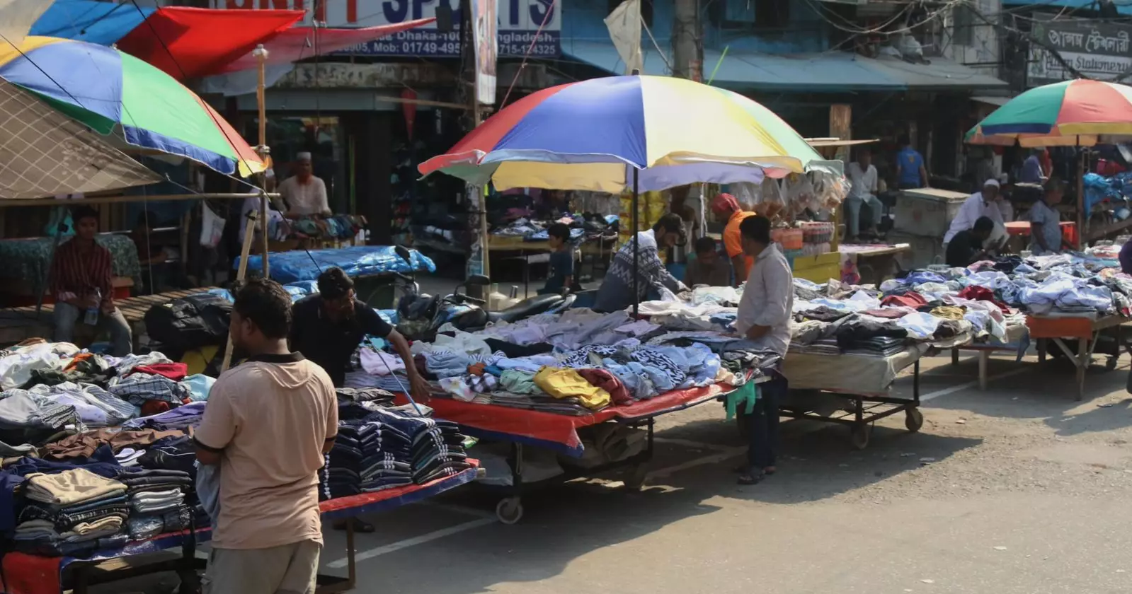 Evicted hawkers’ spots in Gulistan now occupied by cars