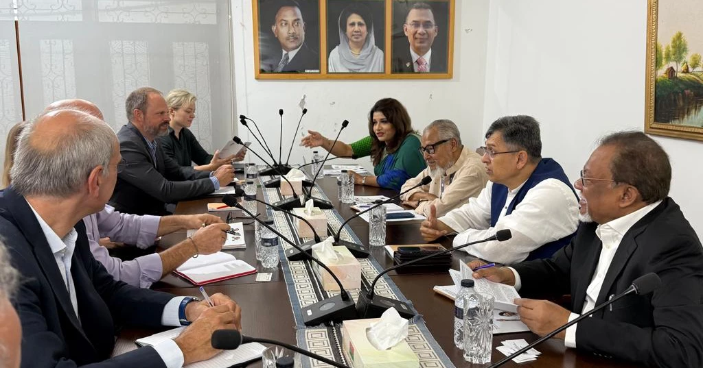 EU team meets BNP leaders