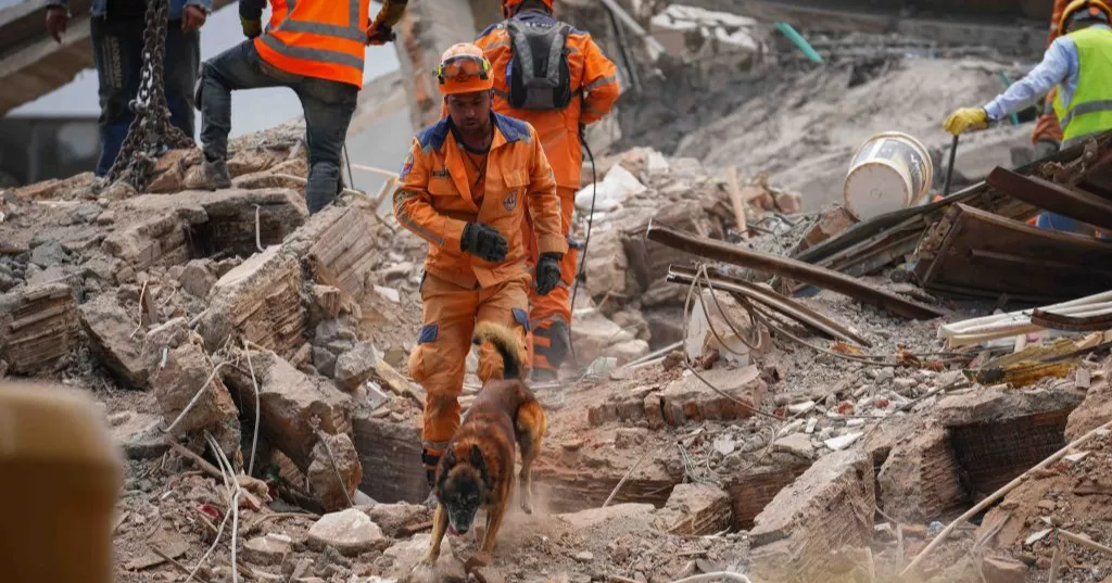 Colombia quake death toll hits 281, hundreds still missing