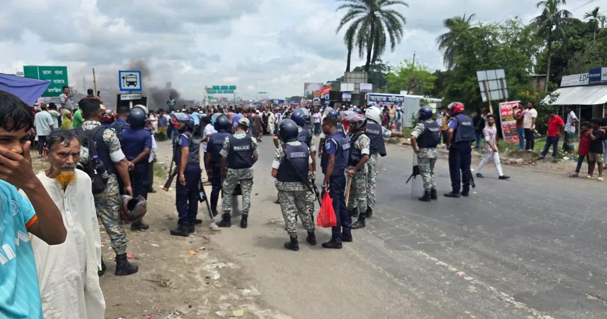 Constituency demarcation: Protesters vandalise police station, govt offices in Faridpur