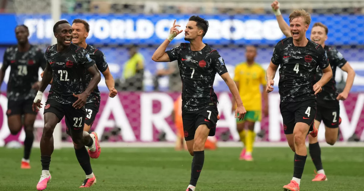 Canada begin knockout journey with hard-fought win over South Africa