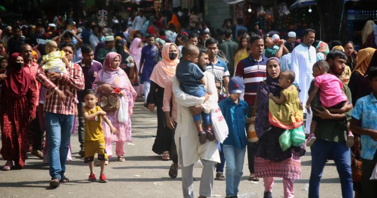 Eid joy continues as crowds flock to Dhaka Zoo