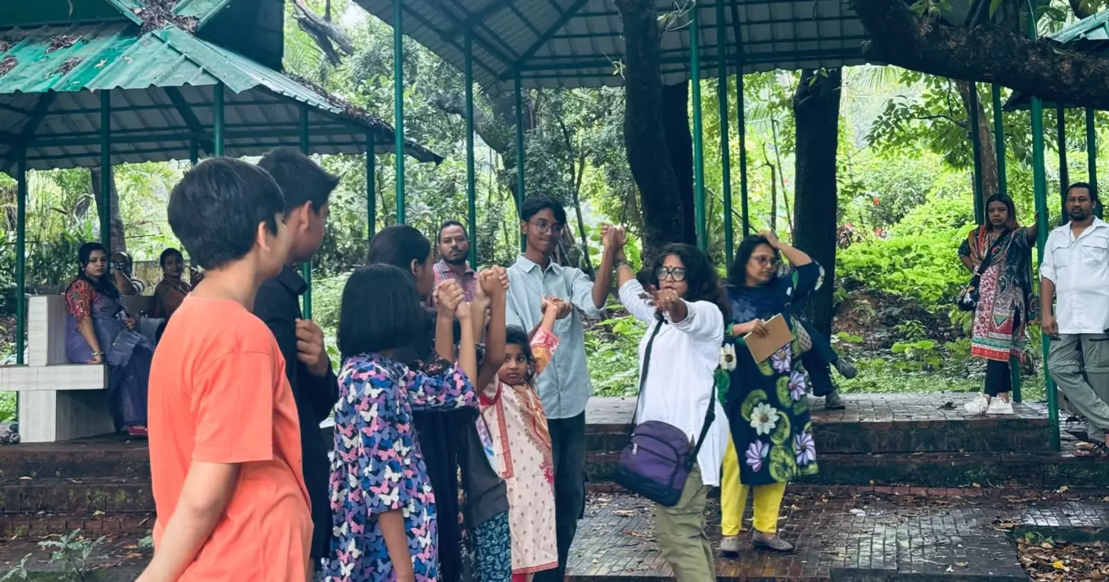 Children connect with wildlife through unique nature camp at Botanical Garden