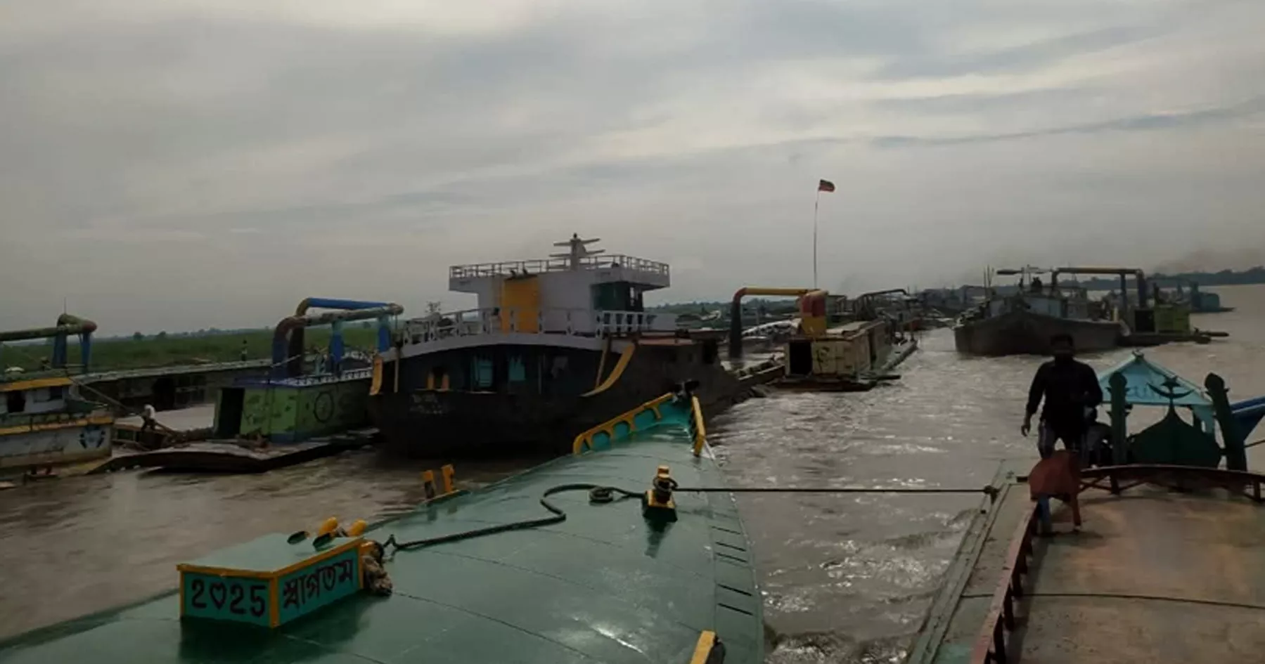 Sand lifting from Meghna riverbanks threatens embankment, irrigation project in Chandpur