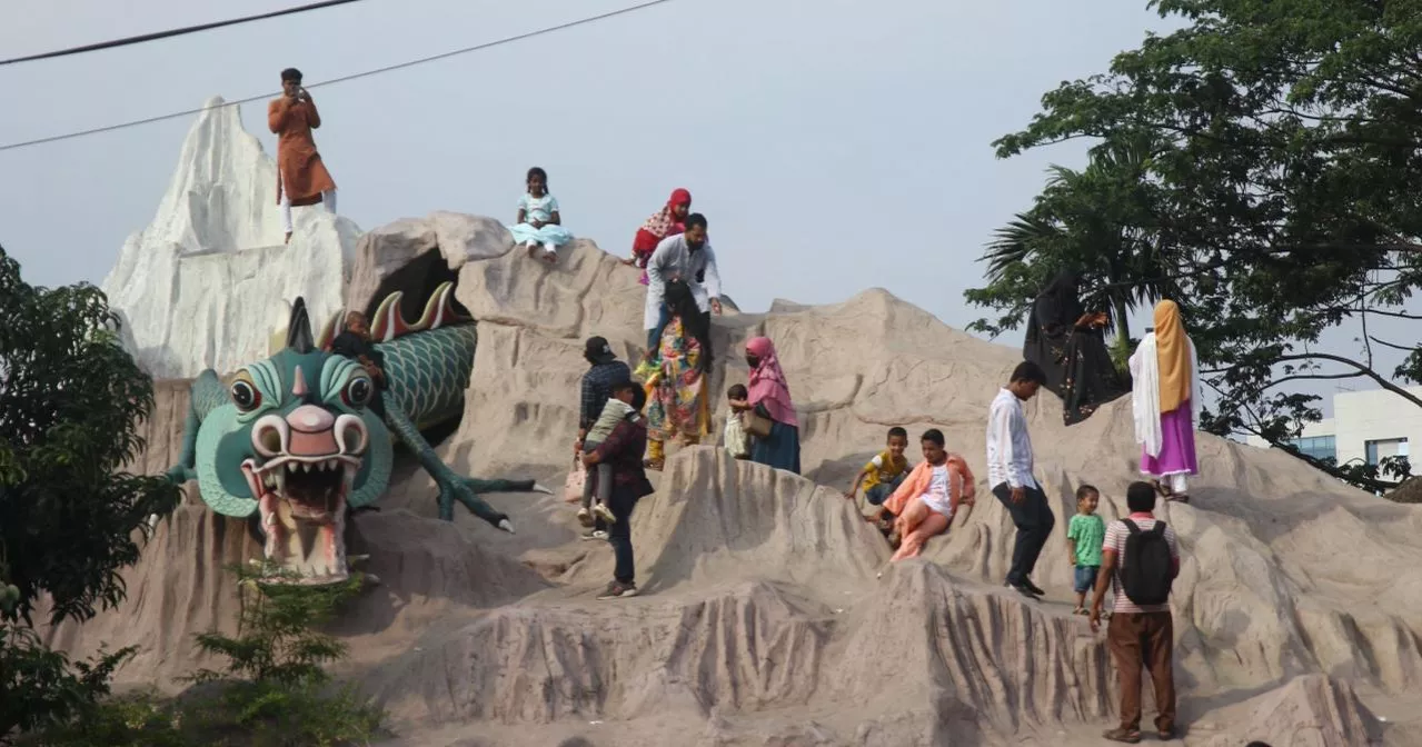 Families throng Shishu Mela on last day of Eid holidays