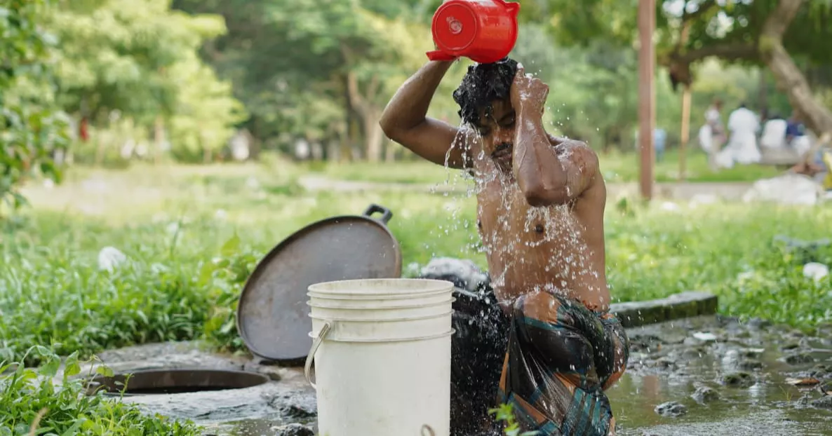 Dhaka sizzles as people seek shade, water amid rising temperatures