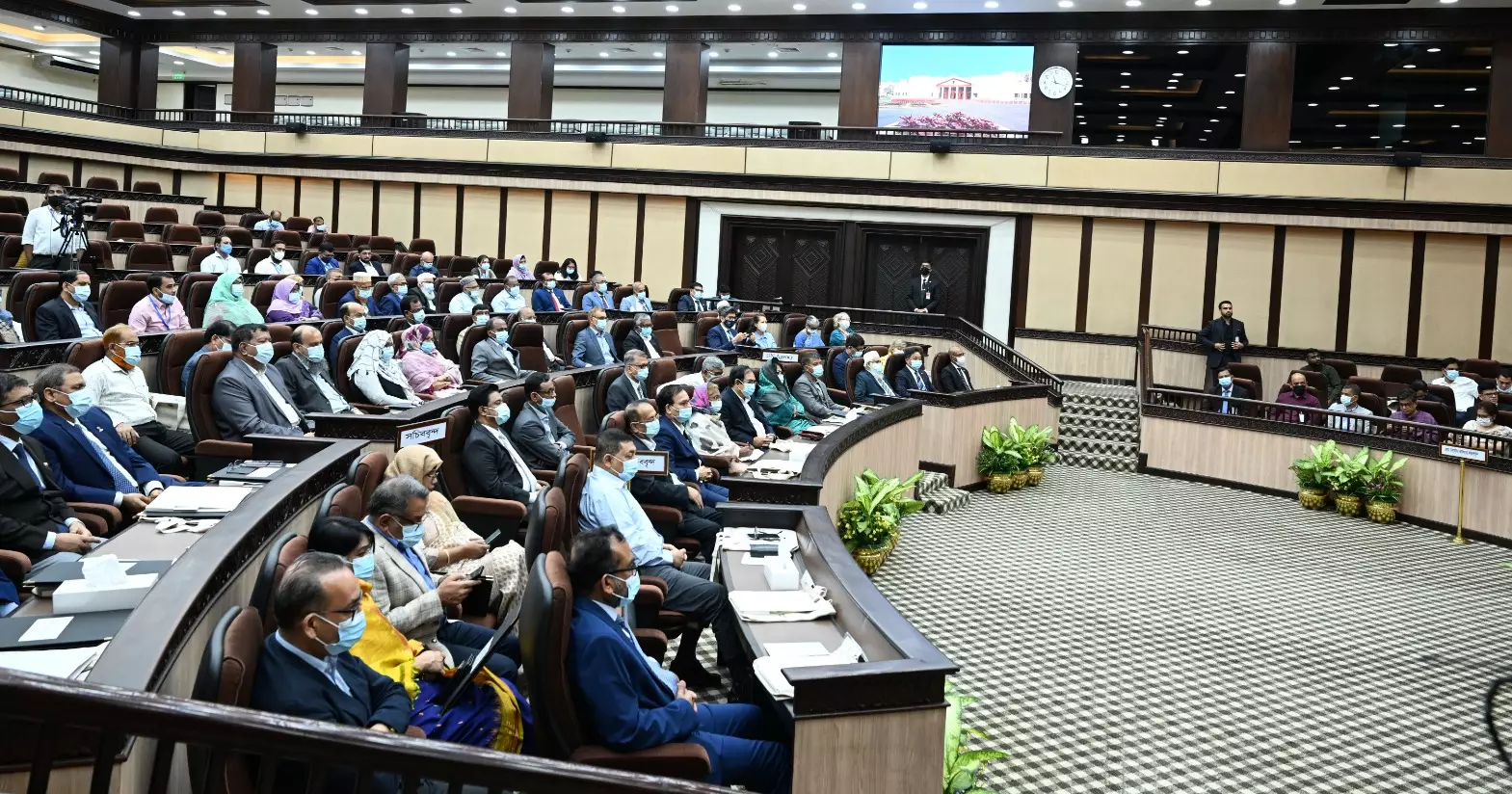 Prof Yunus calls for a resilient generation to tackle future challenges