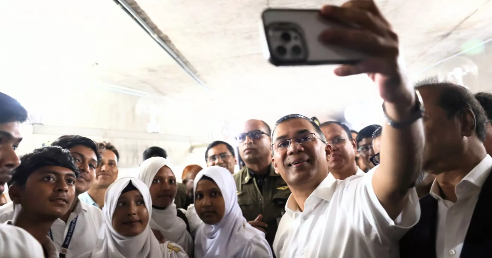 PM encourages students to become competent, responsible citizens