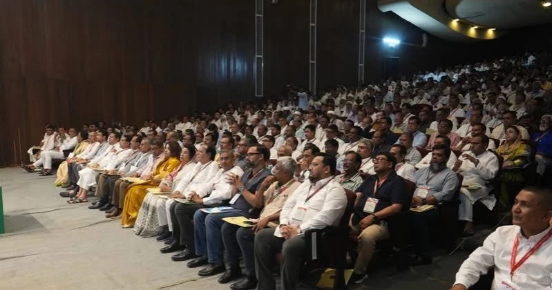 PM Tarique seeks party support to fulfil election pledges