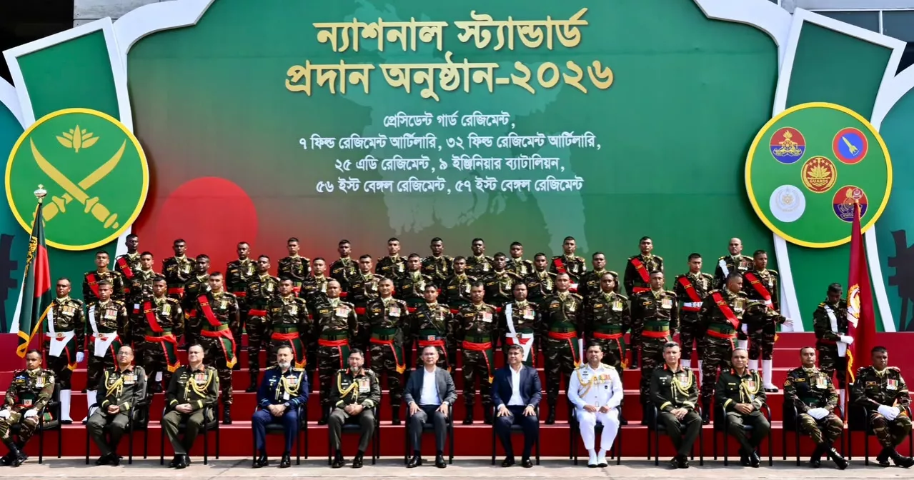PM stresses discipline, professionalism, public trust in armed forces