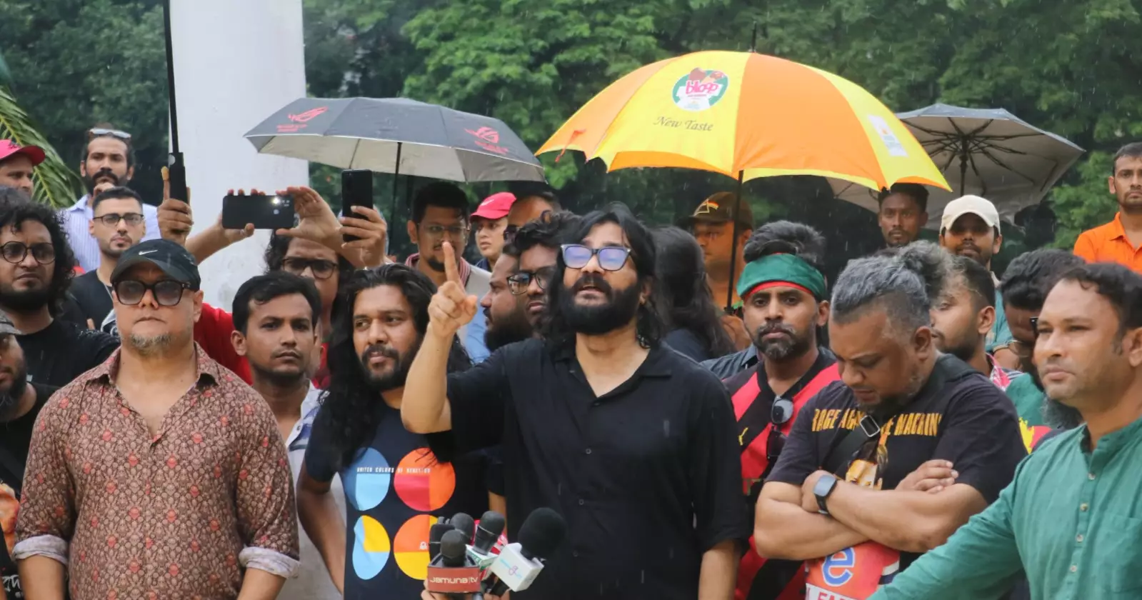 'Get Up Stand Up': Musicians express solidarity with students