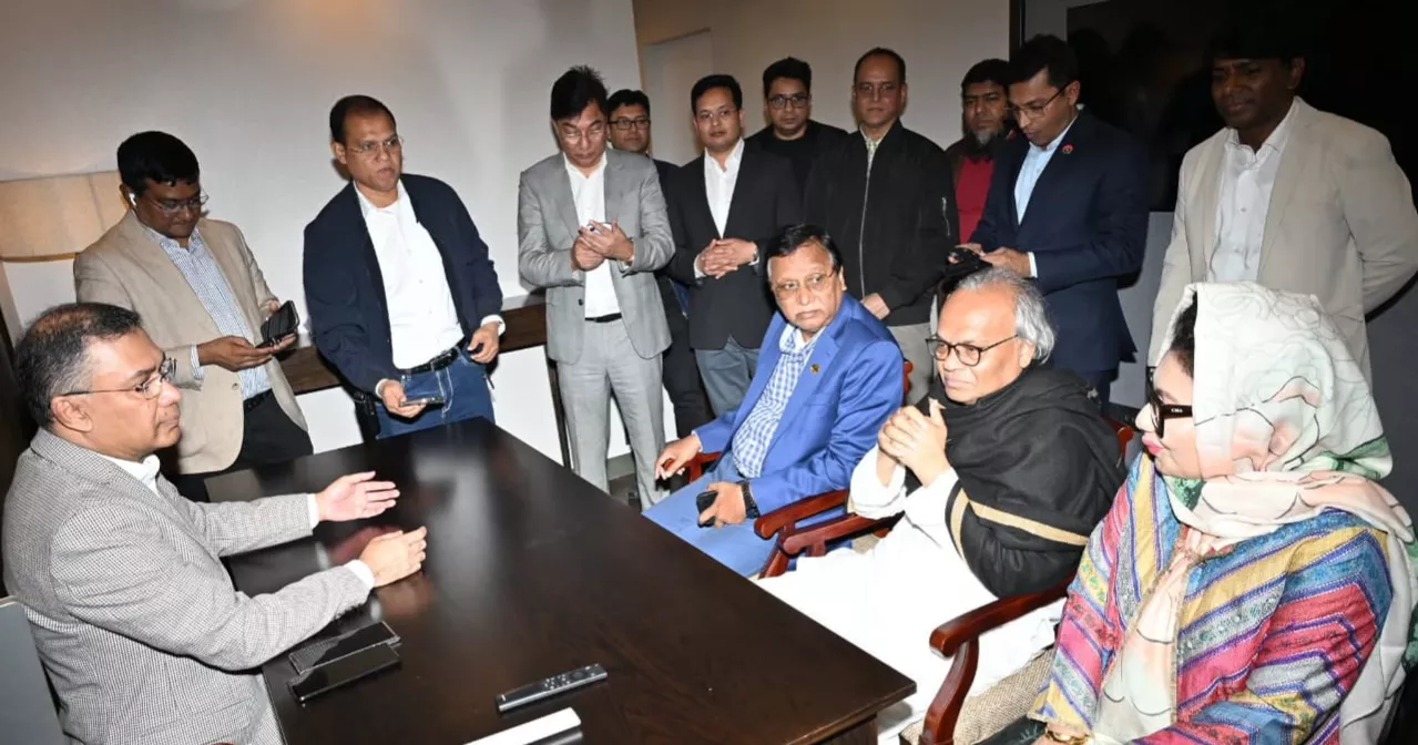 Tarique Rahman visits BNP headquarters after 19 years