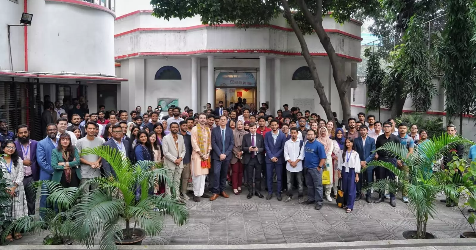 French envoy urges Bangladeshi students to choose France for higher education