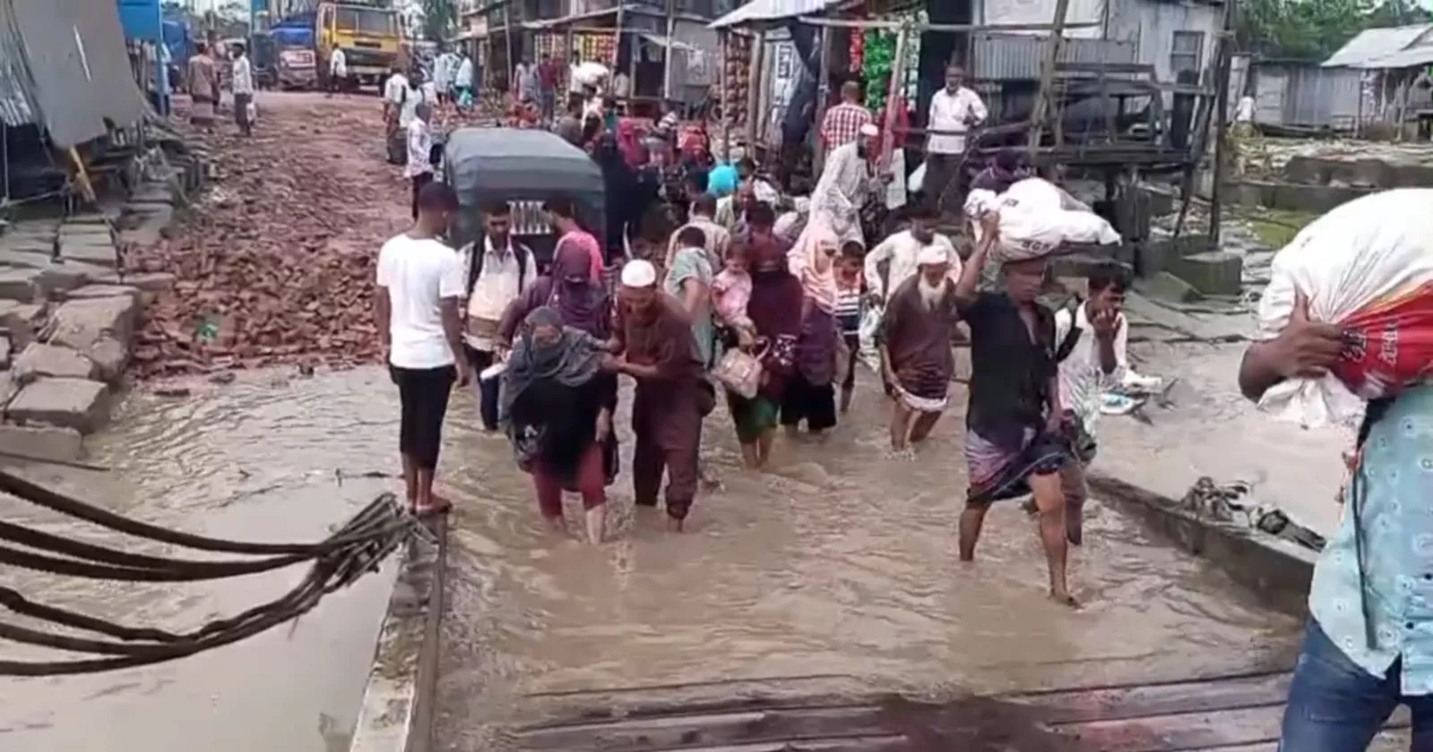 Depression: Launch, sea-truck services resume on 10 routes in Bhola