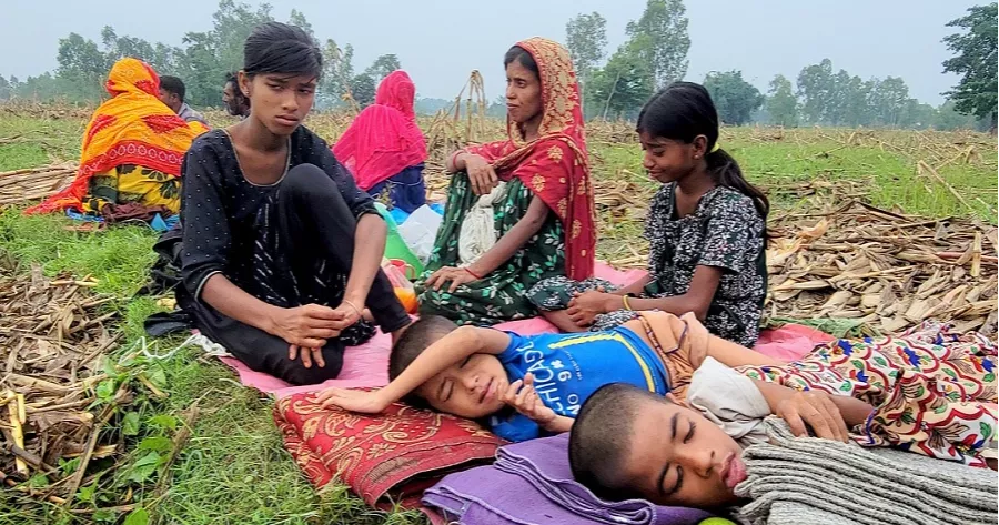 Sixth-Grader Rozina longs for Kolkata home as family remains stranded at Thakurgaon border