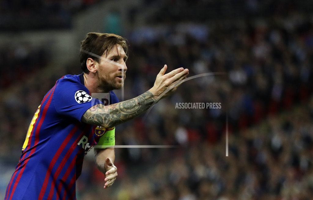 Struggling Barcelona, Madrid leave Spanish league wide open