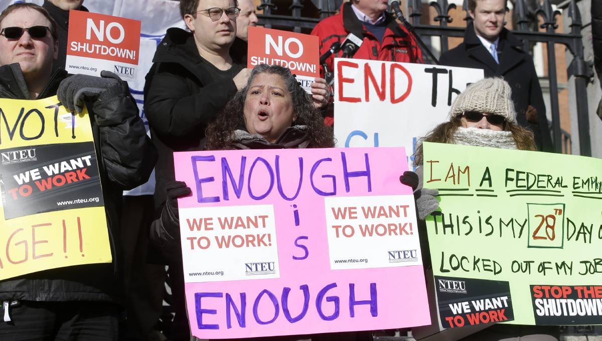 Trump grounds Pelosi after she imperils his big speech