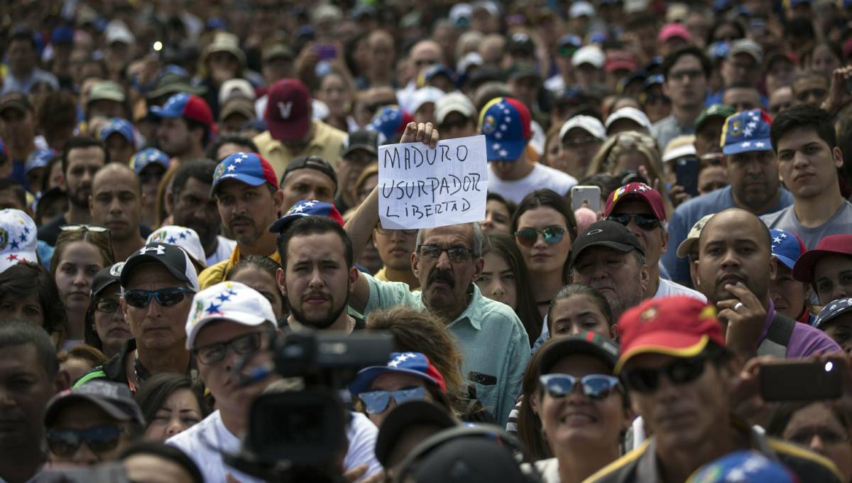 Venezuela backtracks on order to expel US diplomats