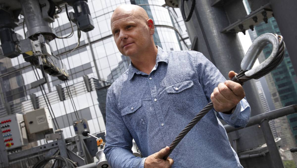 Nik Wallenda worries for his sister ahead of latest stunt