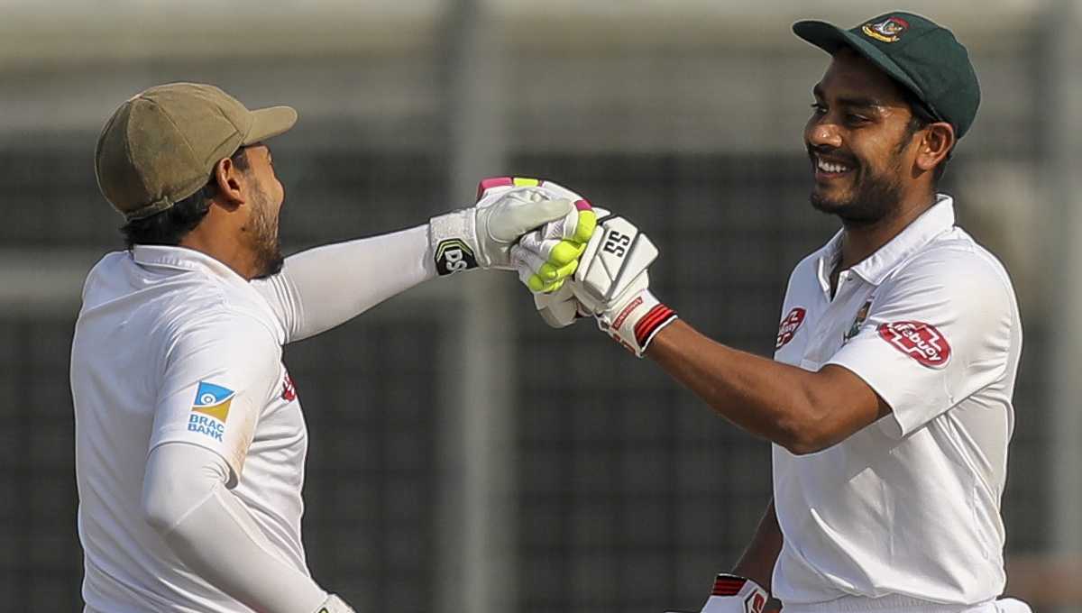 A day of Bangla dominance as Mushfiq hits double ton