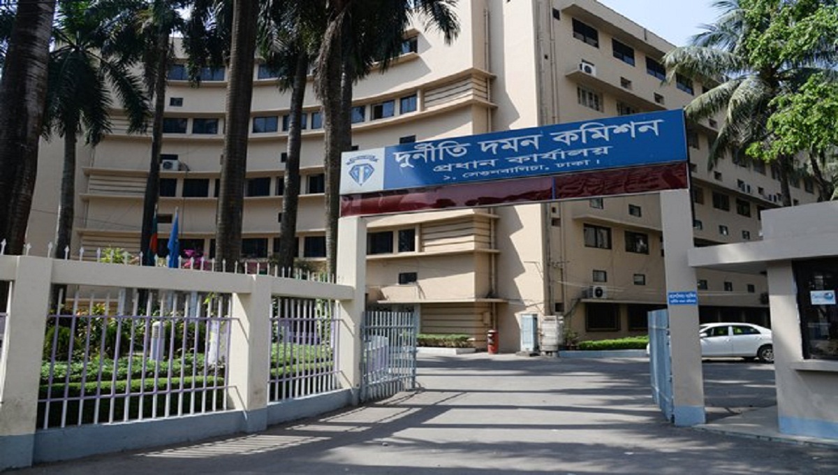 ACC seeks list of 2500 cc and above private cars 