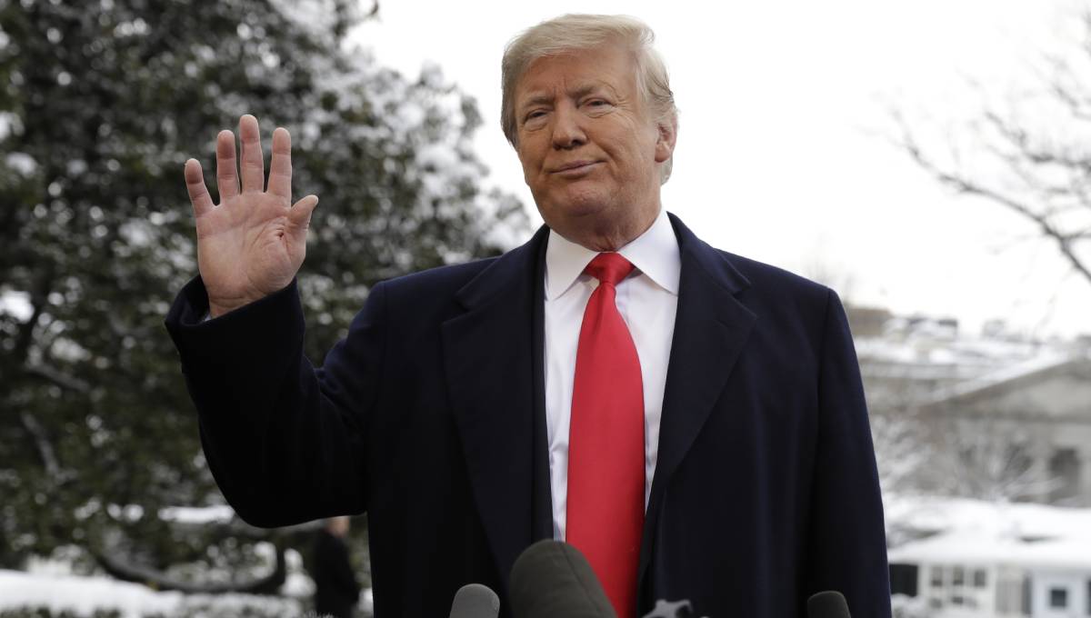 Trump denies ever working for Russia, blasts investigators