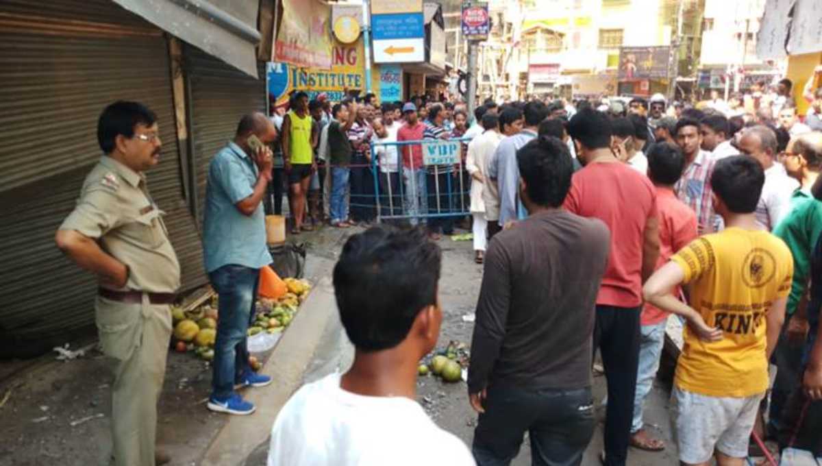 Boy killed, 9 injured in bomb blast in Kolkata