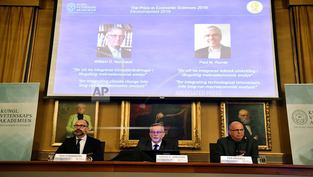 2 American researchers win Nobel economics prize