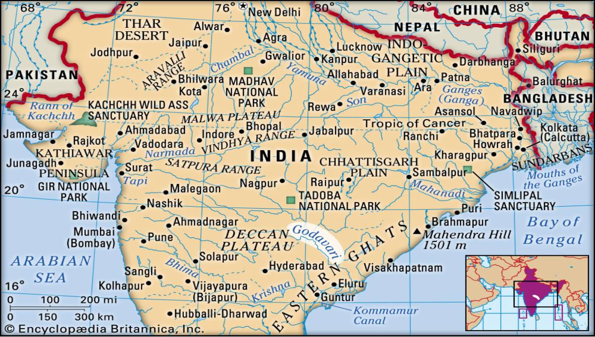 12 dead, 35 missing in boat accident on southern India river