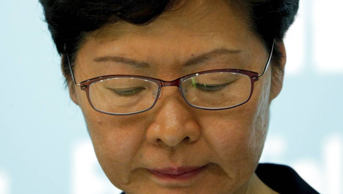 Hong Kong leader bans masks in hardening stance on protests