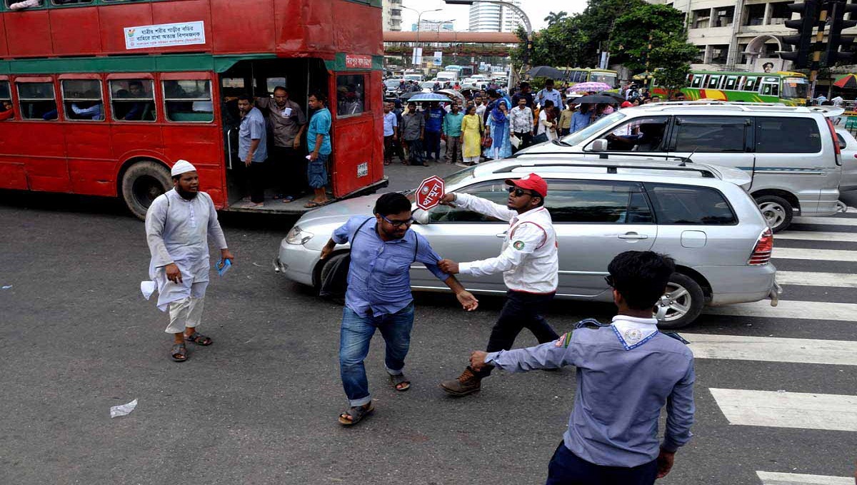 Streamlining Dhaka’s chaotic traffic possible: Experts 