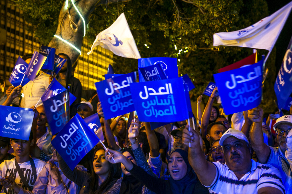 Islamists hope to stay on top as Tunisians choose parliament