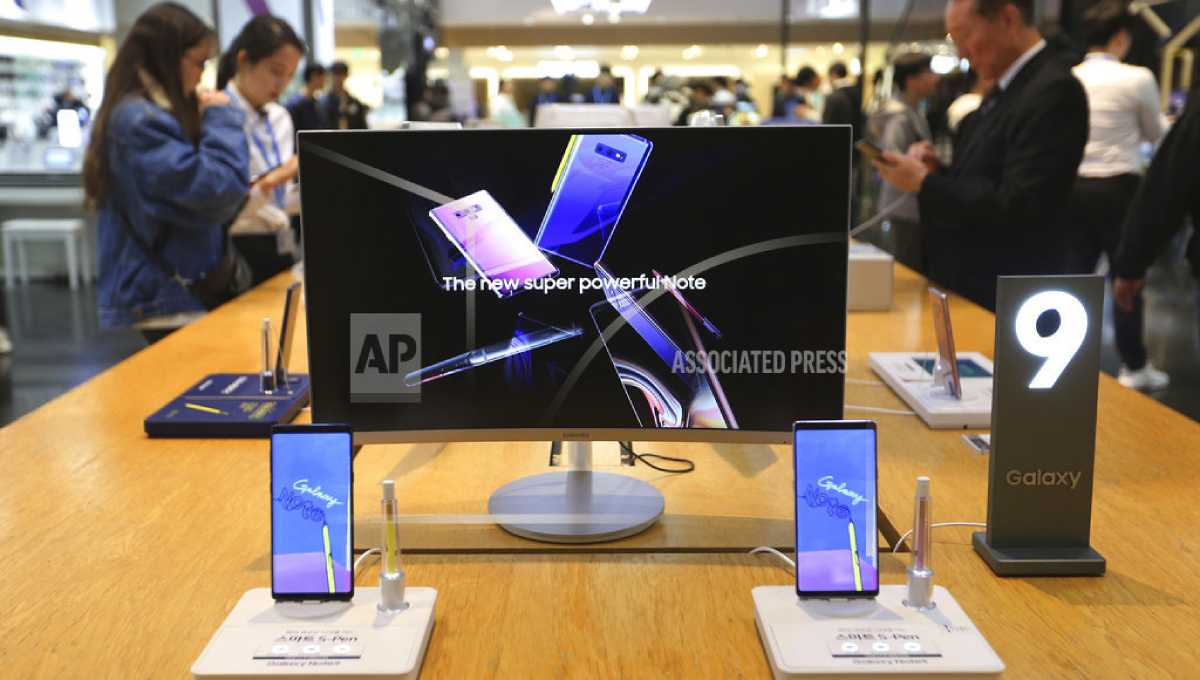 Samsung reports 3rd-quarter profit surge on demand for chips