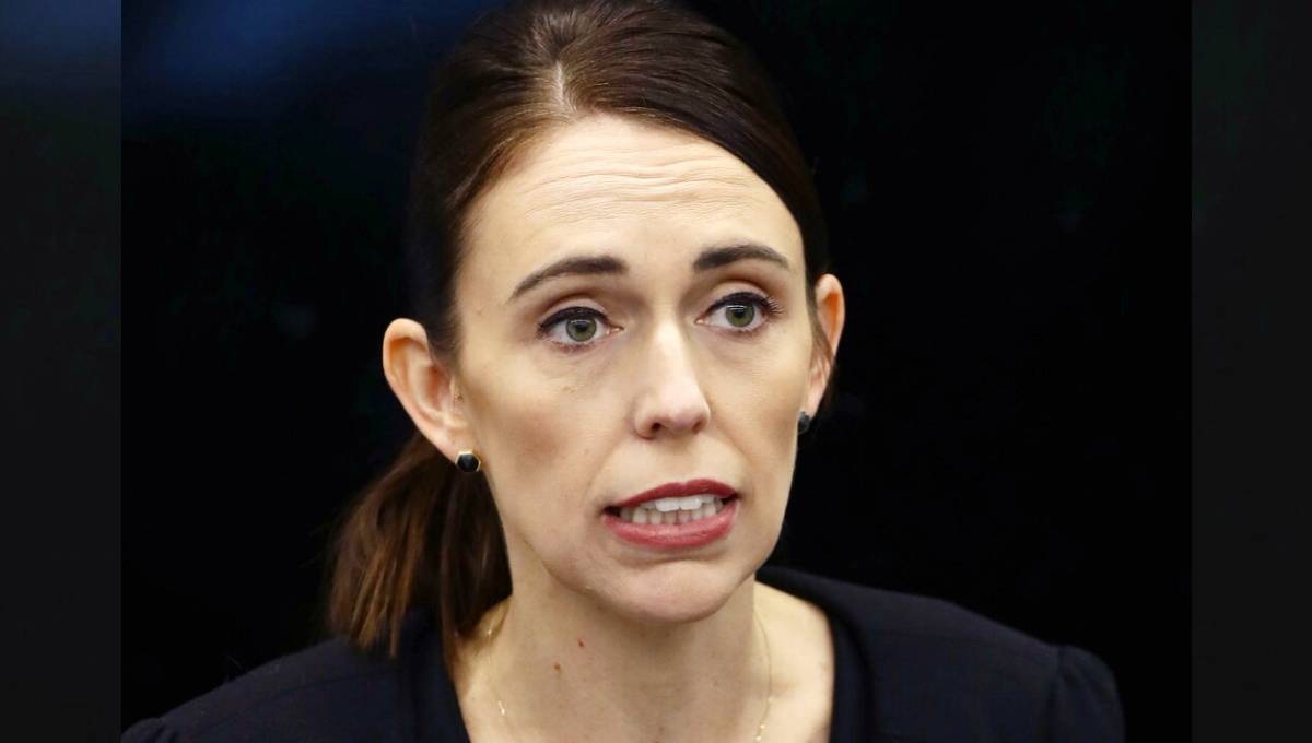 New Zealand bans 'military-style' guns after mosque attacks