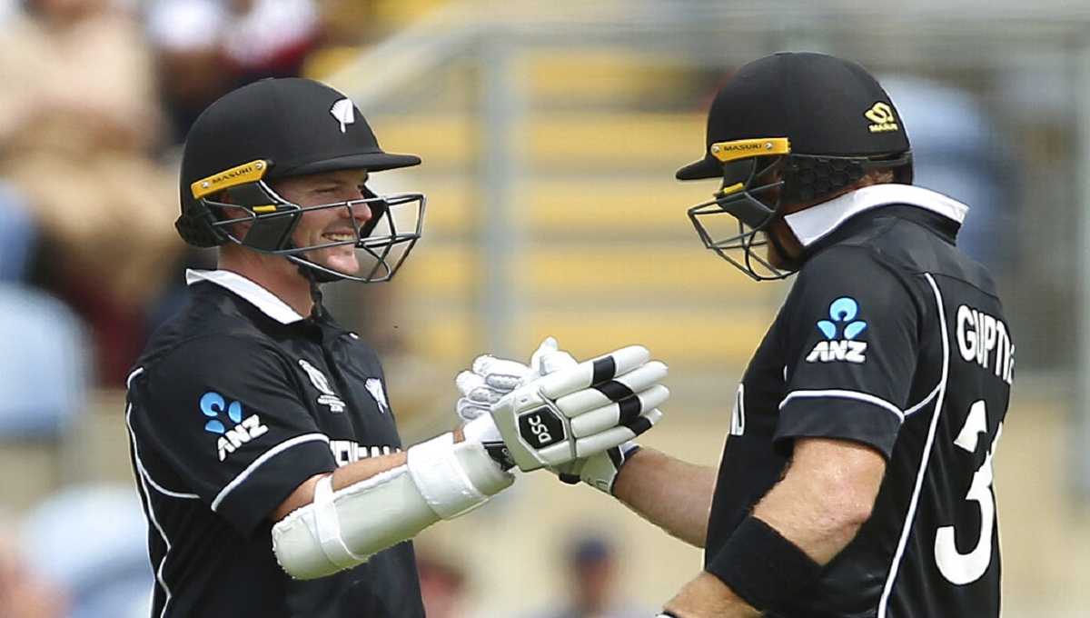 Kiwis maul Lankans by 10 wickets