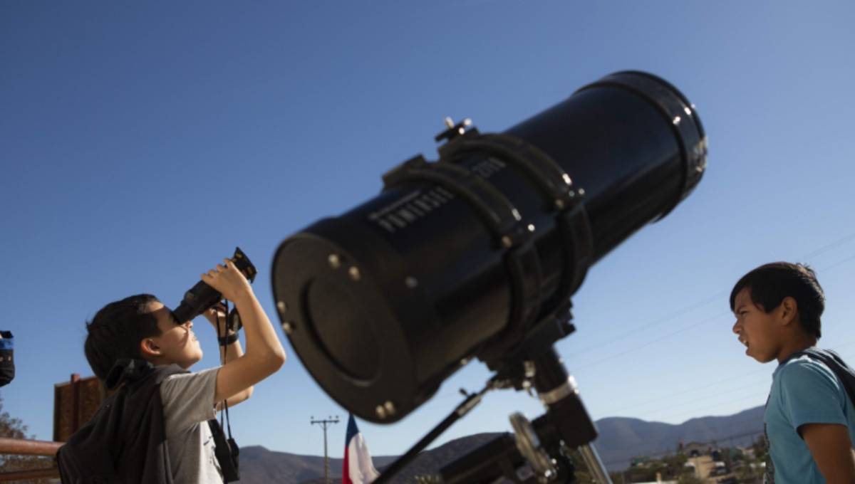 Chileans and Argentines ready to gaze at total solar eclipse