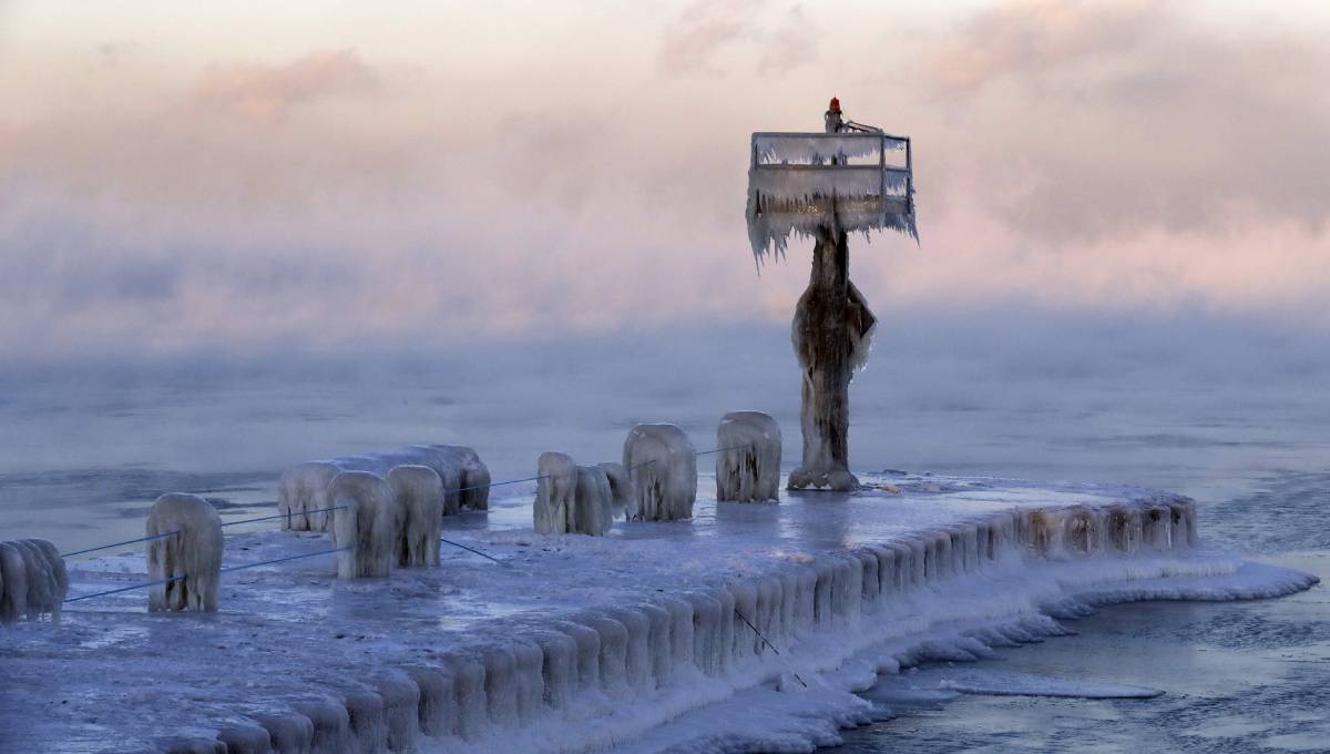 Deep freeze expected to ease, but disruptions persist