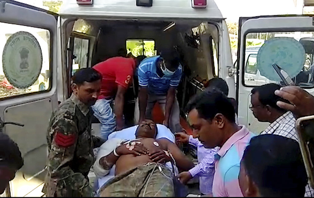 Rebels kill TV cameraman, 2 policemen in central India