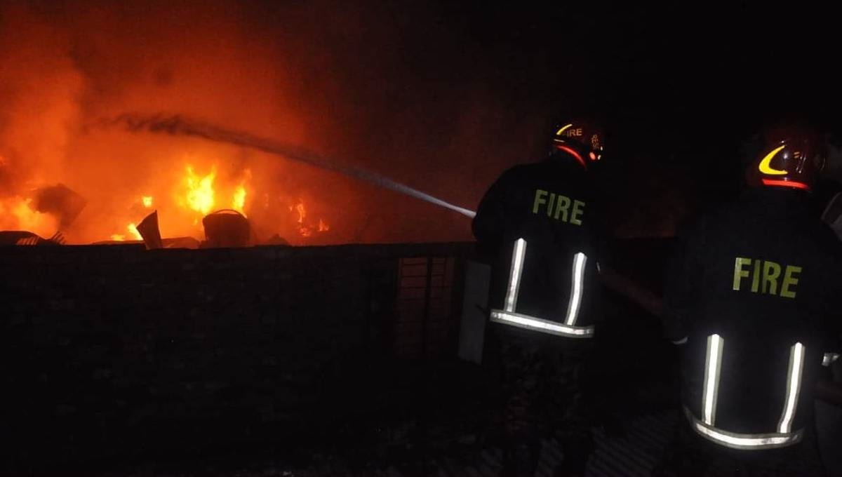 Lalbagh polythene factory fire extinguished