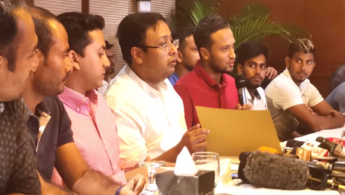 Cricket crisis takes new turn as players place more demands    