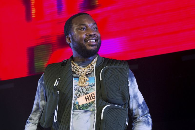 Meek Mill seeks new trial, judge after decade-long probation