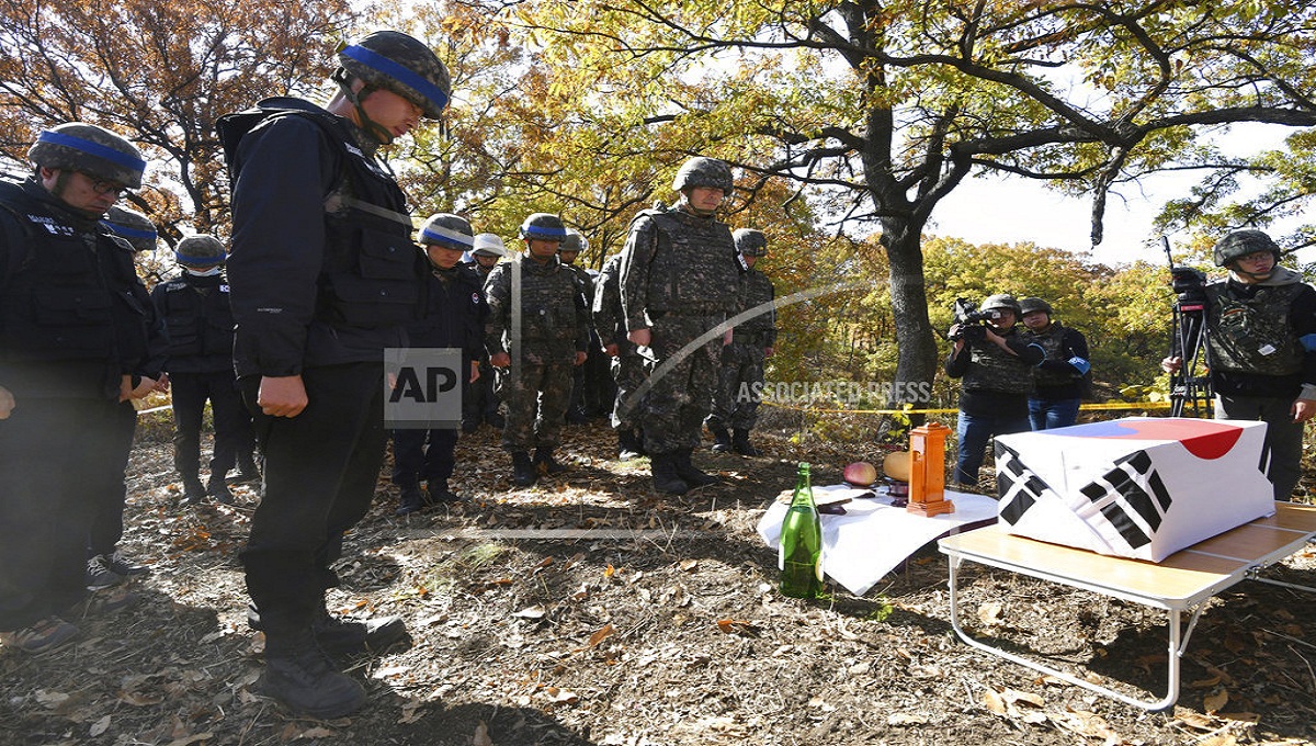 Koreas, UN finish withdrawing firearms from border village