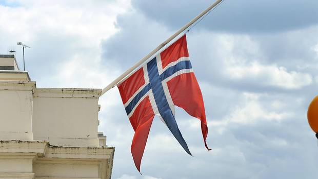 Norway police shoot man who reportedly drove into crowd