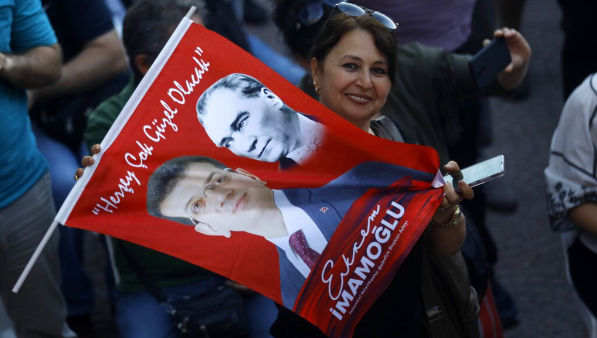 Istanbul's mayor-elect cheers second victory