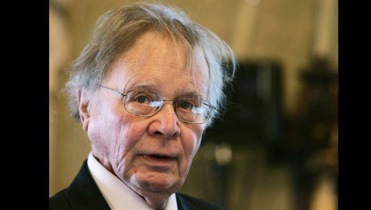 Scientist who popularized term "global warming" dies at 87